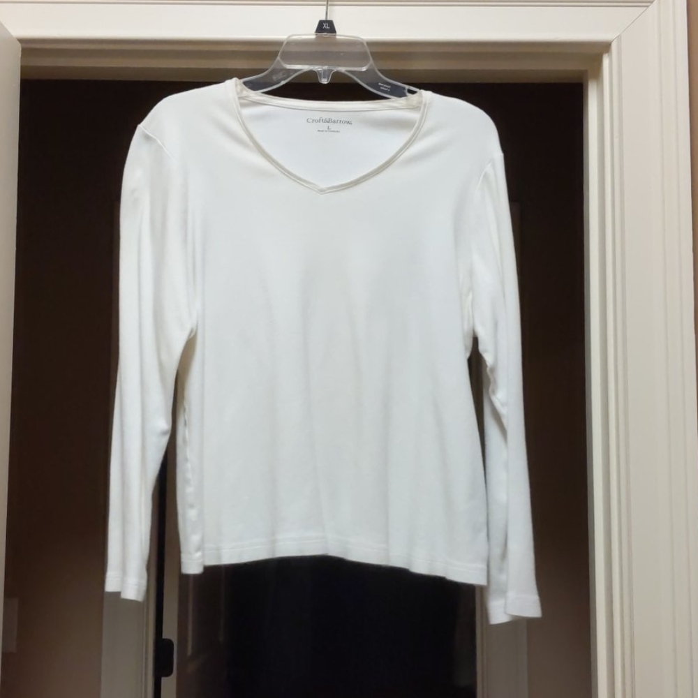COPY - V-neck shirt